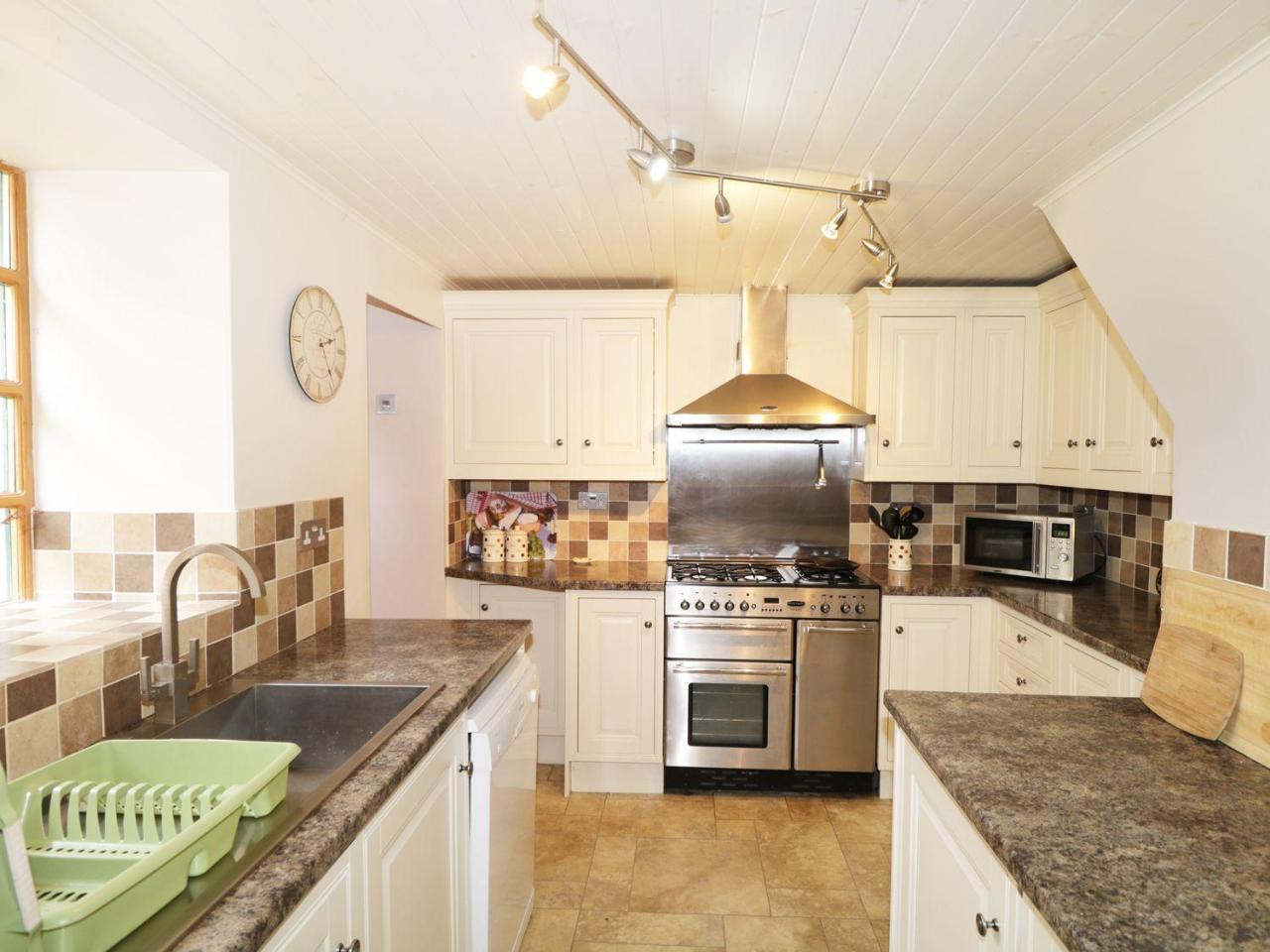 83 Seatown Villa Buckie Bagian luar foto